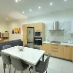 Britannia Suites, Charming 2 Bedroom Flat Jcas2
