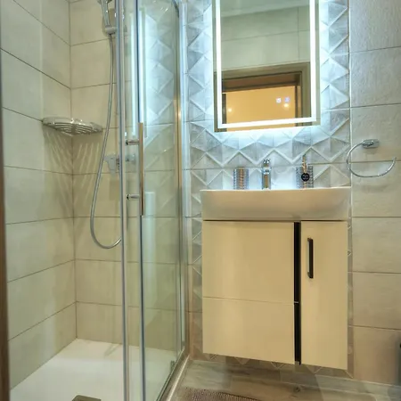 شقة Britannia Suites, Charming 2 Bedroom Flat Jcas2 إيل فورجانا