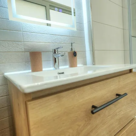 Britannia Suites, Charming 2 Bedroom Flat Jcas2 إيل فورجانا